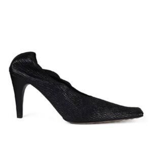 Bottega Veneta - pumps - calf leather - black. Size 37 European.